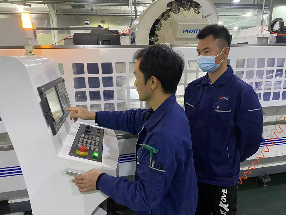 了解更多关于3轴、4轴和5轴数控加工的信息